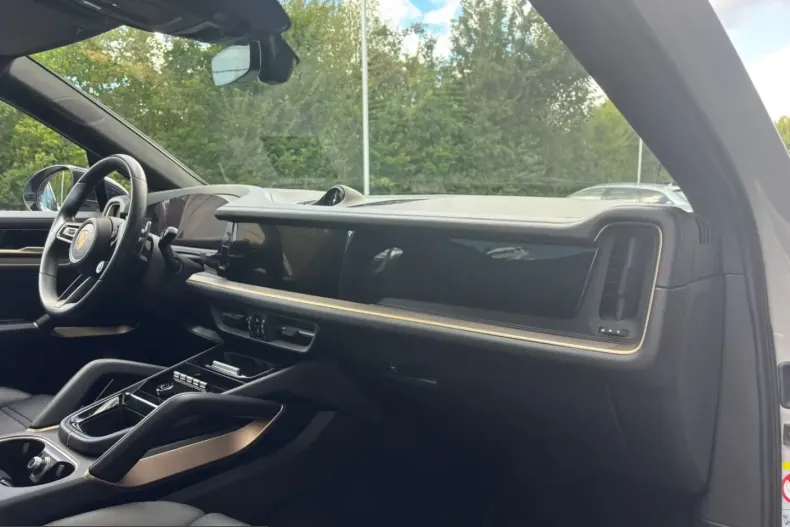 Porsche Cayenne din 2023 cu 67.345 km - oferta POR248725 - foto 7