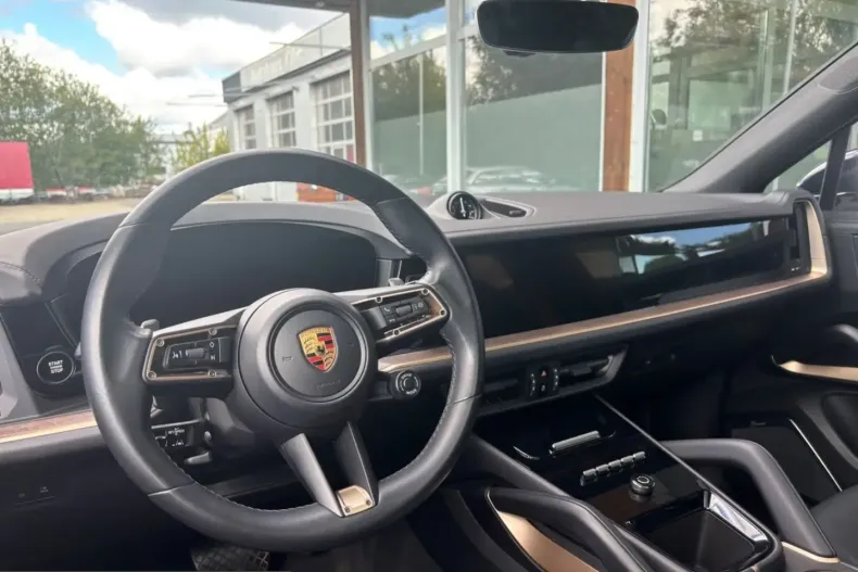 Porsche Cayenne din 2023 cu 67.345 km - oferta POR248725 - foto 11