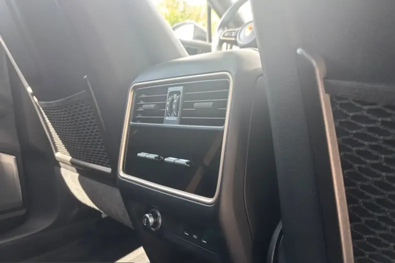 Porsche Cayenne din 2023 cu 67.345 km - oferta POR248725 - foto 20