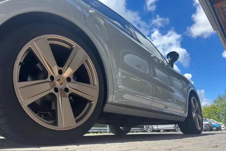 Porsche Cayenne din 2023 cu 67.345 km - oferta POR248725 - foto 30