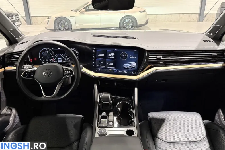 Volkswagen Touareg din 2021 cu 156.625 km - oferta VOL248729 - foto 5