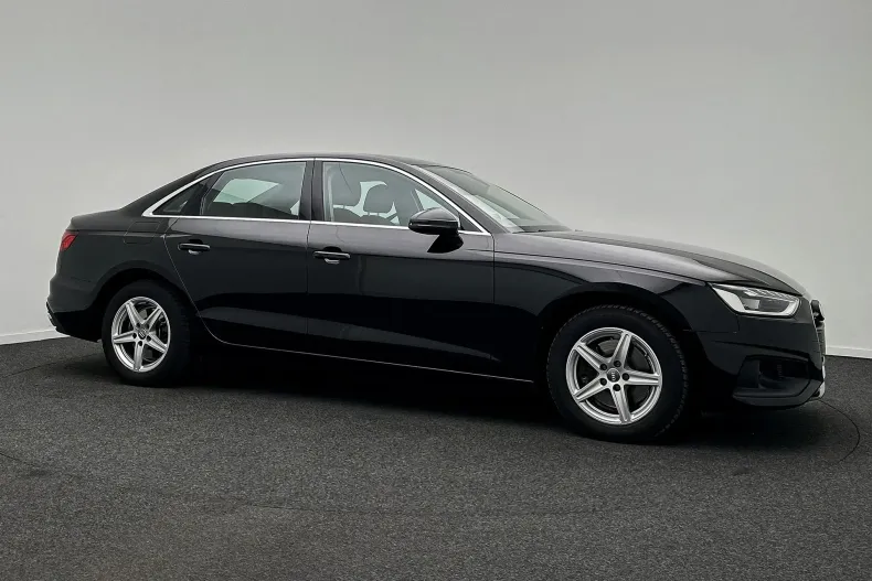 Audi A4 Limuzina din 2020 cu 138.210 km - oferta AUD248741 - foto 3