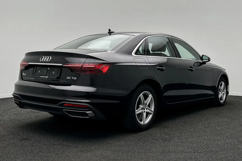 Audi A4 Limuzina din 2020 cu 138.210 km - oferta AUD248741 - foto 4
