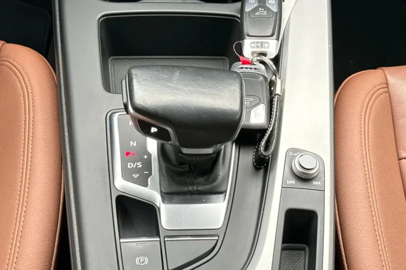Audi A4 Limuzina din 2020 cu 138.210 km - oferta AUD248741 - foto 15