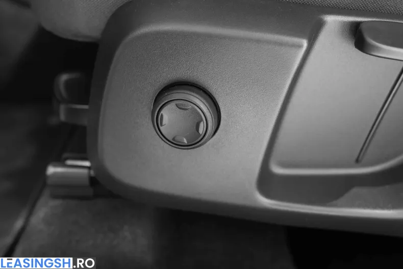 Volvo XC40 din 2021 cu 110.687 km - oferta VOL248753 - foto 15