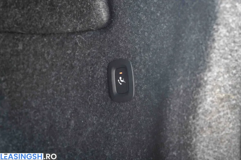 Volvo XC40 din 2021 cu 110.687 km - oferta VOL248753 - foto 21