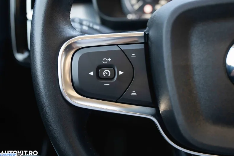 Volvo XC40 din 2021 cu 110.687 km - oferta VOL248753 - foto 26
