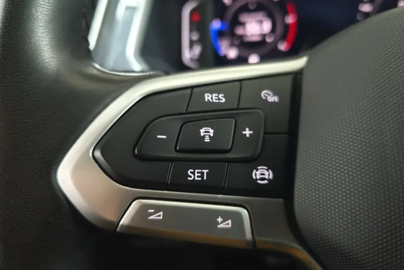 Volkswagen Tiguan din 2021 cu 105.000 km - oferta VOL248763 - foto 19