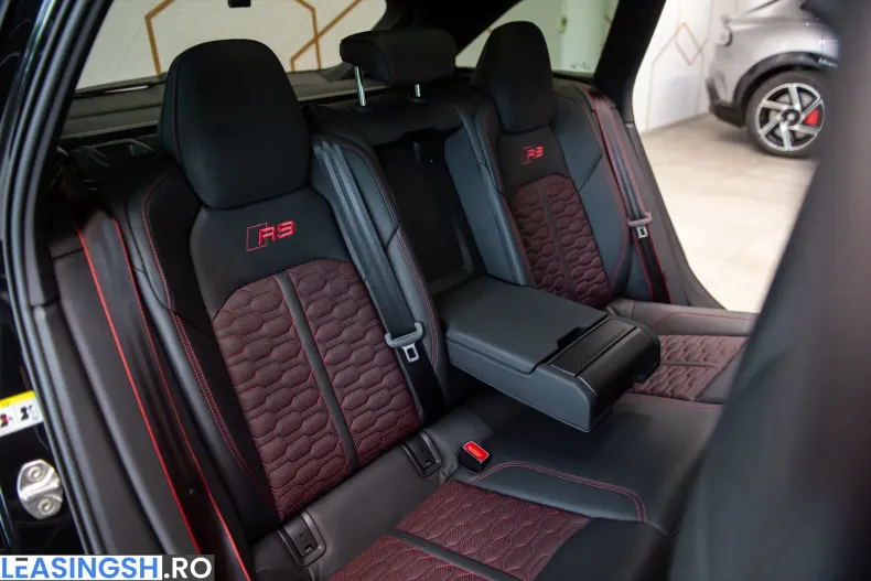 Audi RS6 din 2024 cu 11.650 km - oferta AUD248764 - foto 8