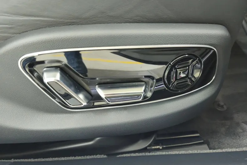 Audi S8 din 2020 cu 77.000 km - oferta AUD248766 - foto 24