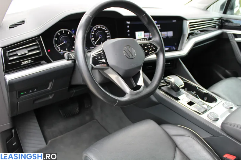 Volkswagen Touareg din 2022 cu 77.460 km - oferta VOL248770 - foto 11