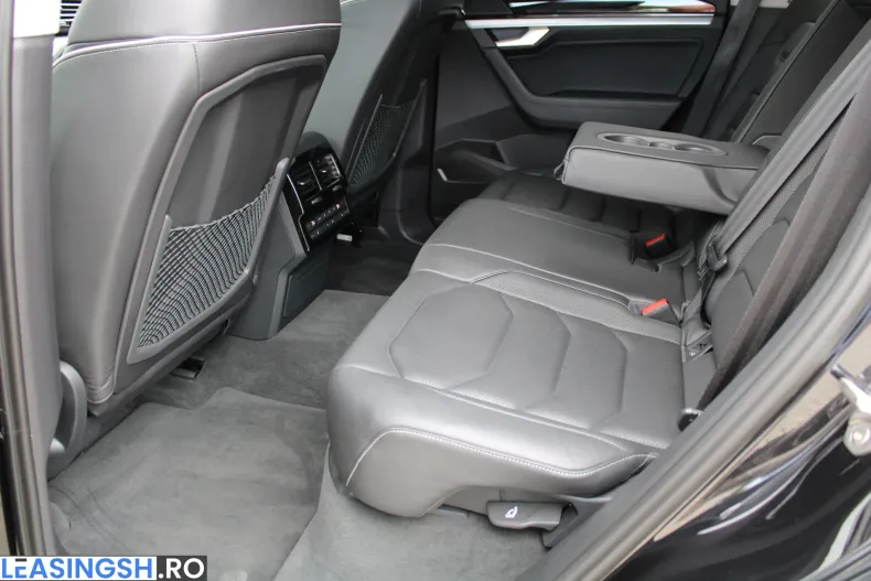 Volkswagen Touareg din 2022 cu 77.460 km - oferta VOL248770 - foto 12