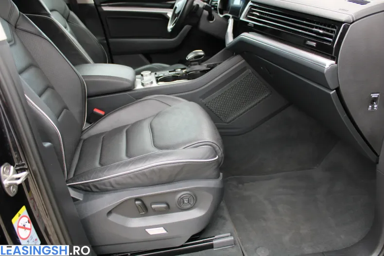 Volkswagen Touareg din 2022 cu 77.460 km - oferta VOL248770 - foto 15