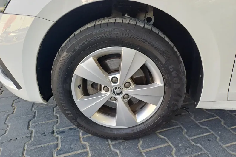 Skoda Octavia din 2021 cu 79.175 km - oferta SKO248772 - foto 4