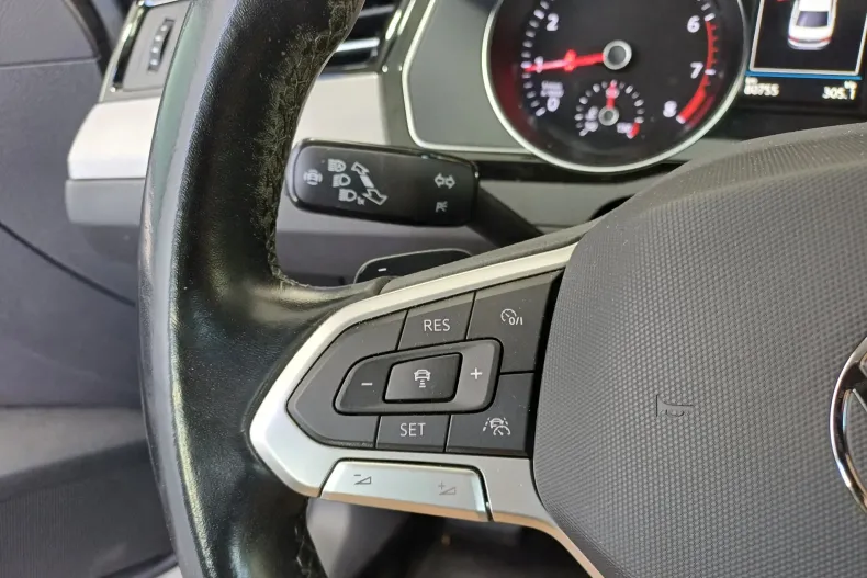 Volkswagen Passat din 2022 cu 80.755 km - oferta VOL248774 - foto 11