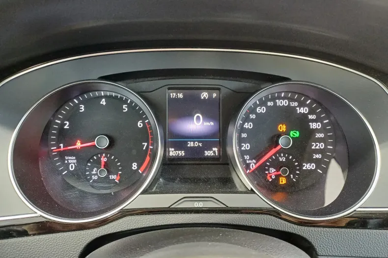 Volkswagen Passat din 2022 cu 80.755 km - oferta VOL248774 - foto 13