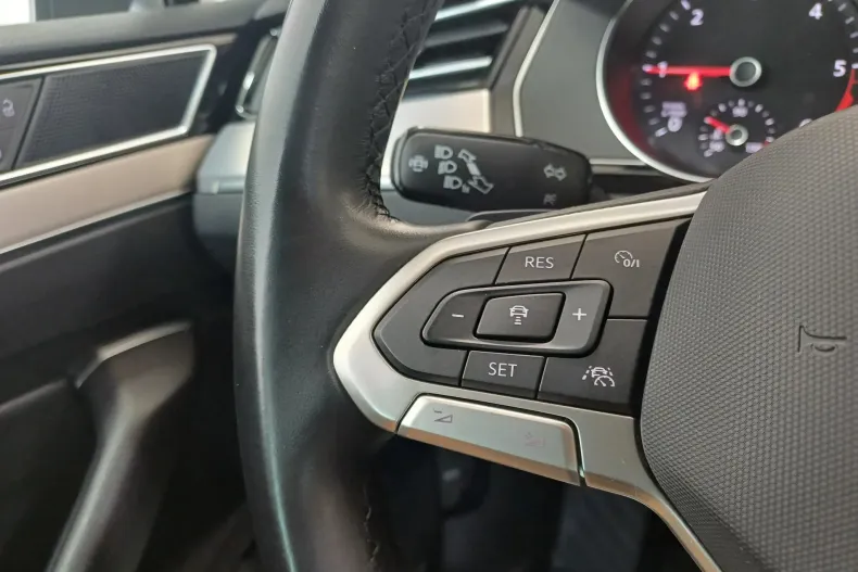 Volkswagen Passat din 2022 cu 60.996 km - oferta VOL248775 - foto 15