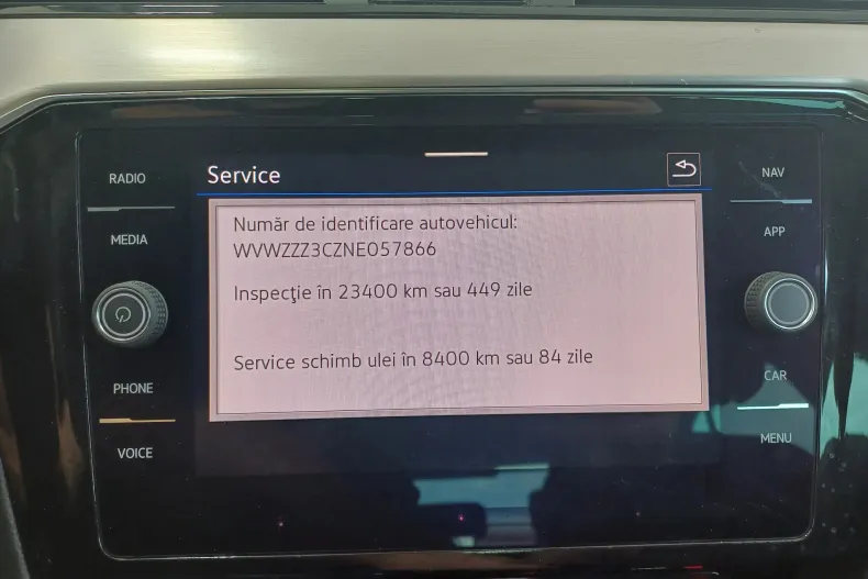 Volkswagen Passat din 2022 cu 60.996 km - oferta VOL248775 - foto 23