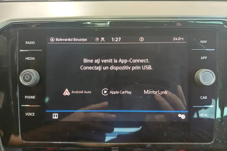 Volkswagen Passat din 2022 cu 60.996 km - oferta VOL248775 - foto 30