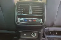 Volkswagen Passat din 2022 cu 60.996 km - oferta VOL248775 - foto 37