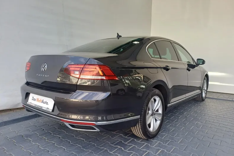 Volkswagen Passat din 2022 cu 60.996 km - oferta VOL248775 - foto 40
