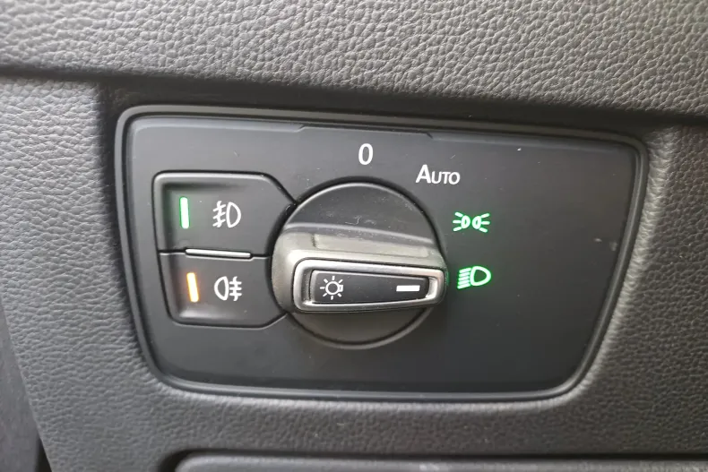 Volkswagen Passat din 2021 cu 72.281 km - oferta VOL248776 - foto 9