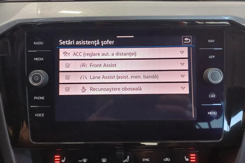 Volkswagen Passat din 2021 cu 72.281 km - oferta VOL248776 - foto 23