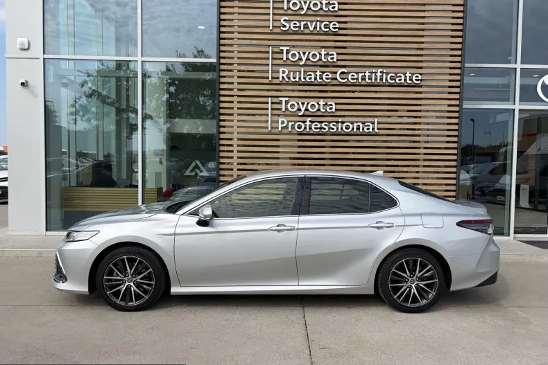 Toyota Camry din 2023 cu 57.428 km - oferta TOY248794 - foto 4