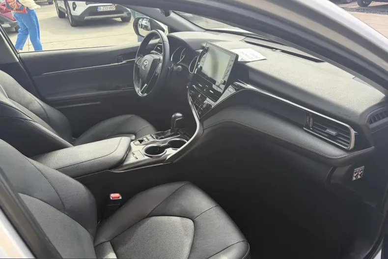 Toyota Camry din 2023 cu 57.428 km - oferta TOY248794 - foto 12