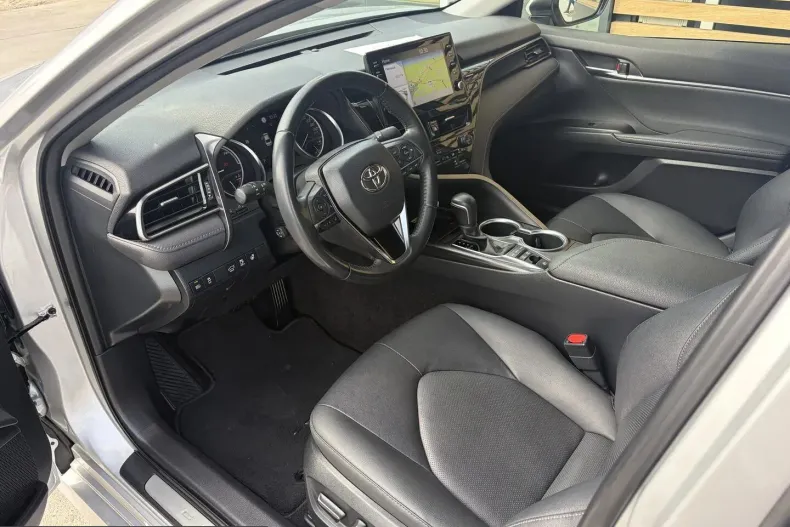 Toyota Camry din 2023 cu 57.428 km - oferta TOY248794 - foto 14