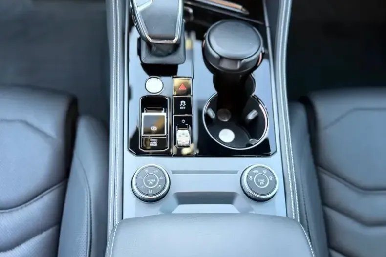 Volkswagen Touareg din 2024 cu 67.000 km - oferta VOL248820 - foto 14