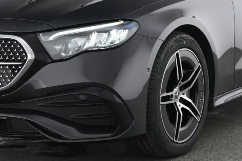 Mercedes-Benz E 220 (Clasa E) din 2025 cu 25.145 km - oferta MER248827 - foto 3