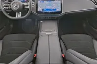 Mercedes-Benz E 220 (Clasa E) din 2025 cu 25.145 km - oferta MER248827 - foto 4