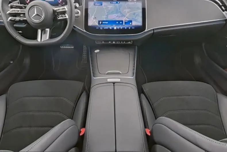 Mercedes-Benz E 220 (Clasa E) din 2025 cu 25.145 km - oferta MER248827 - foto 4