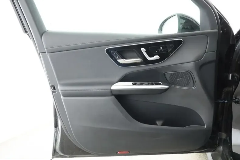 Mercedes-Benz GLC 220 (Clasa GLC) din 2025 cu 24.835 km - oferta MER248829 - foto 8