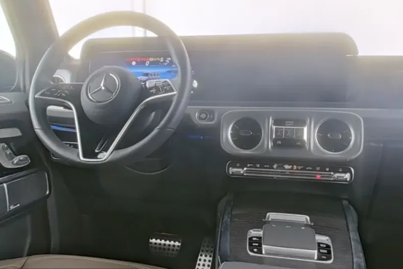 Mercedes-Benz G 450 (Clasa G) din 2025 cu 45.936 km - oferta MER248839 - foto 7
