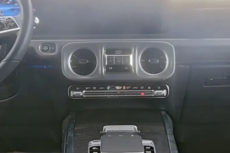 Mercedes-Benz G 450 (Clasa G) din 2025 cu 45.936 km - oferta MER248839 - foto 8