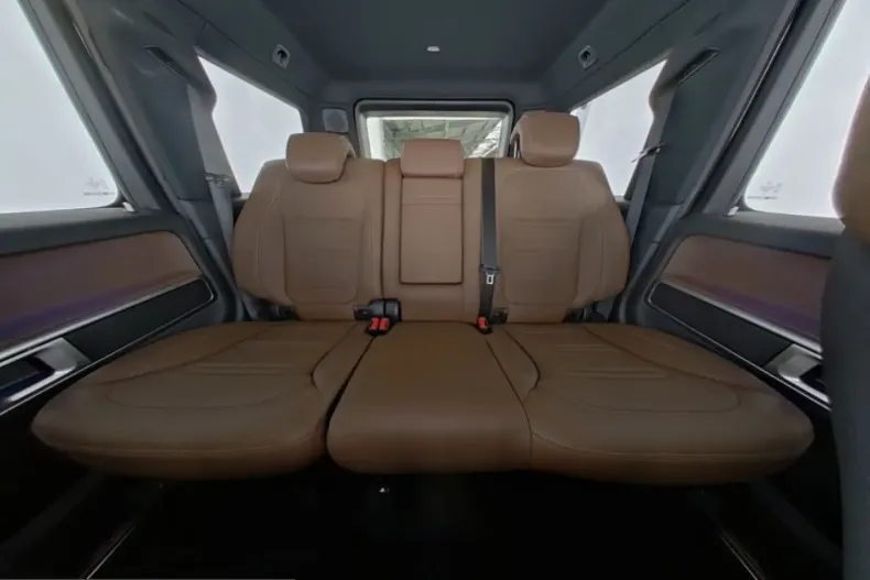 Mercedes-Benz G 450 (Clasa G) din 2025 cu 45.936 km - oferta MER248839 - foto 9