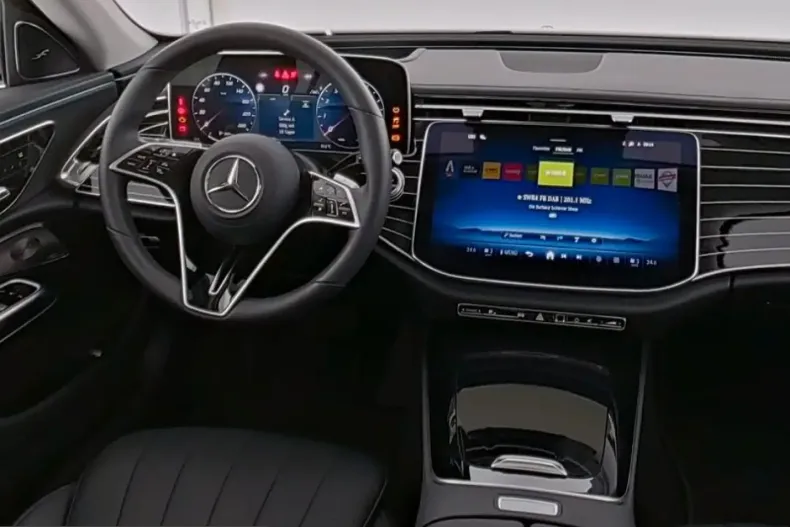Mercedes-Benz E 450 (Clasa E) din 2025 cu 9.657 km - oferta MER248841 - foto 7