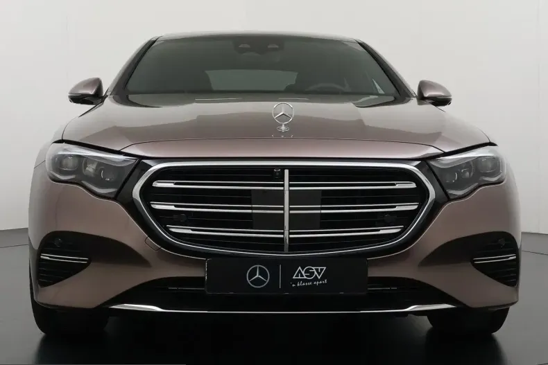 Mercedes-Benz E 300 (Clasa E) din 2025 cu 2.062 km - oferta MER248842 - foto 2