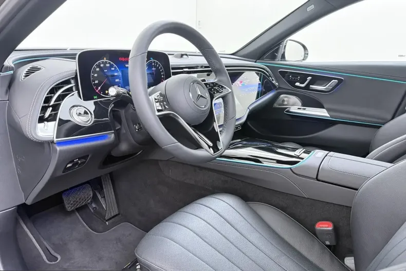 Mercedes-Benz E 300 (Clasa E) din 2025 cu 2.062 km - oferta MER248842 - foto 13