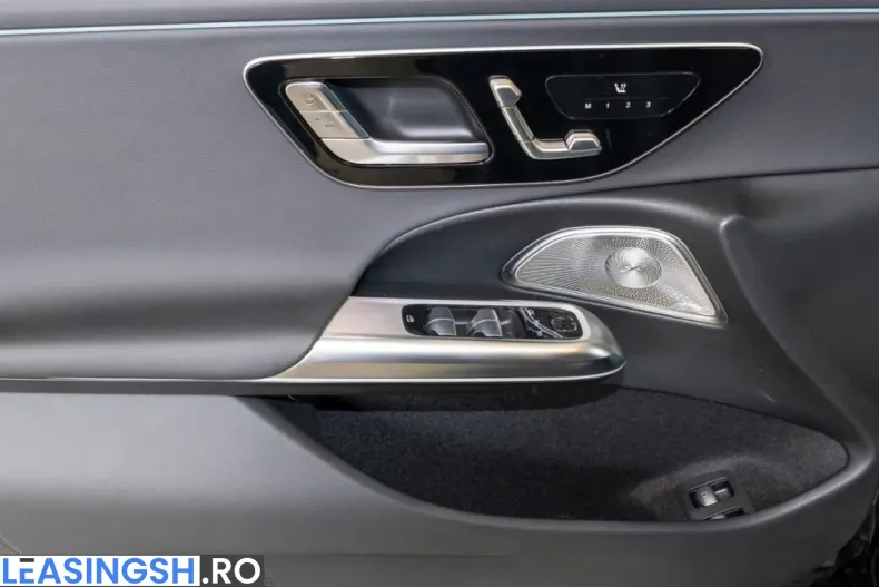 Mercedes-Benz E 400 (Clasa E) din 2025 cu 30.711 km - oferta MER248844 - foto 9