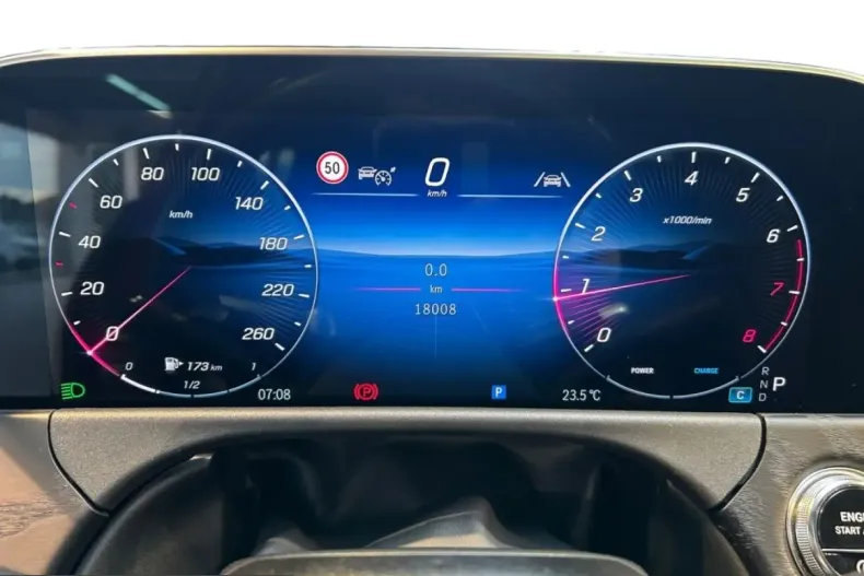 Mercedes-Benz E 200 (Clasa E) din 2025 cu 18.008 km - oferta MER248845 - foto 13