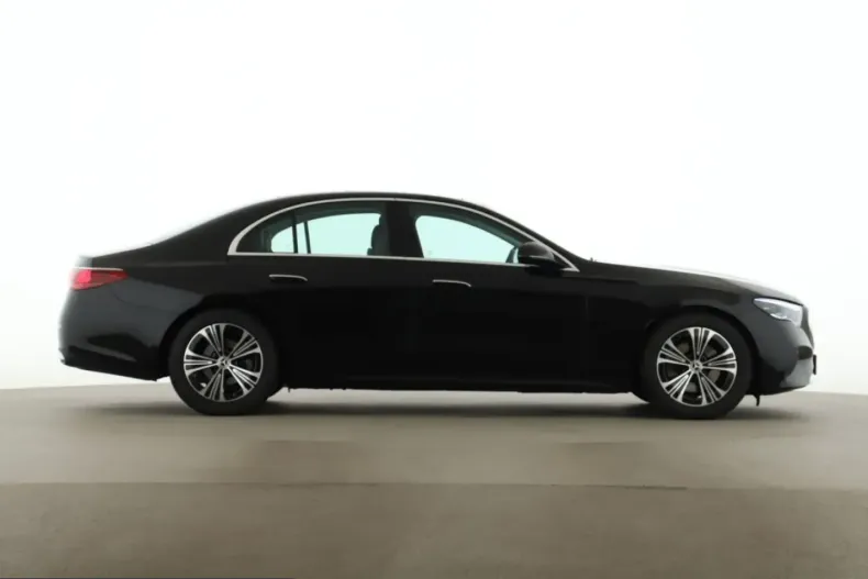 Mercedes-Benz E 220 (Clasa E) din 2025 cu 12.500 km - oferta MER248846 - foto 6