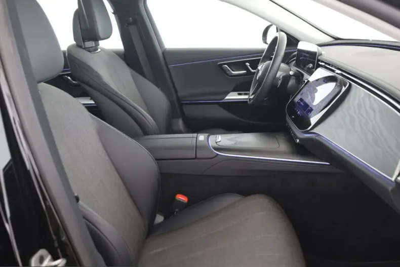 Mercedes-Benz E 220 (Clasa E) din 2025 cu 12.500 km - oferta MER248846 - foto 11
