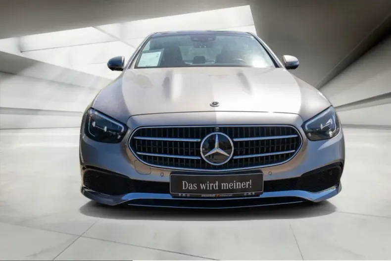 Mercedes-Benz E 200 (Clasa E) din 2023 cu 19.850 km - oferta MER248849 - foto 1