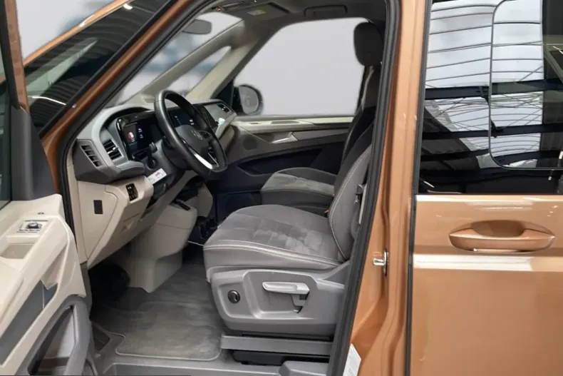 Volkswagen T7 California din 2025 cu 21.600 km - oferta VOL248851 - foto 7