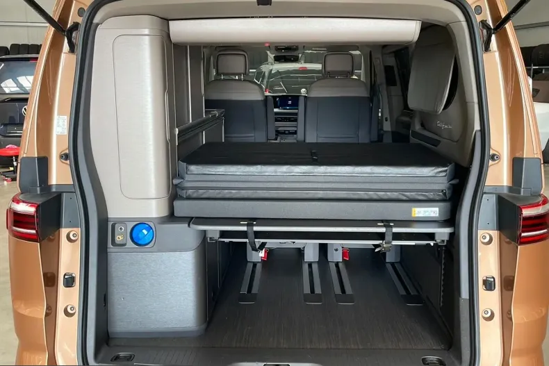 Volkswagen T7 California din 2025 cu 21.600 km - oferta VOL248851 - foto 10