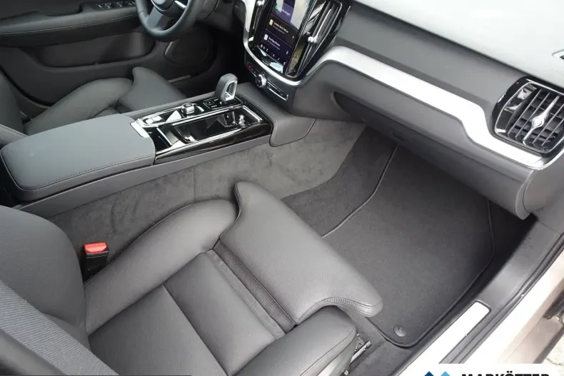 Volvo V60 din 2024 cu 14.600 km - oferta VOL248853 - foto 18
