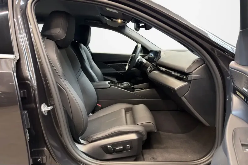 BMW 520 (Seria 5) din 2024 cu 74.900 km - oferta BMW248856 - foto 8